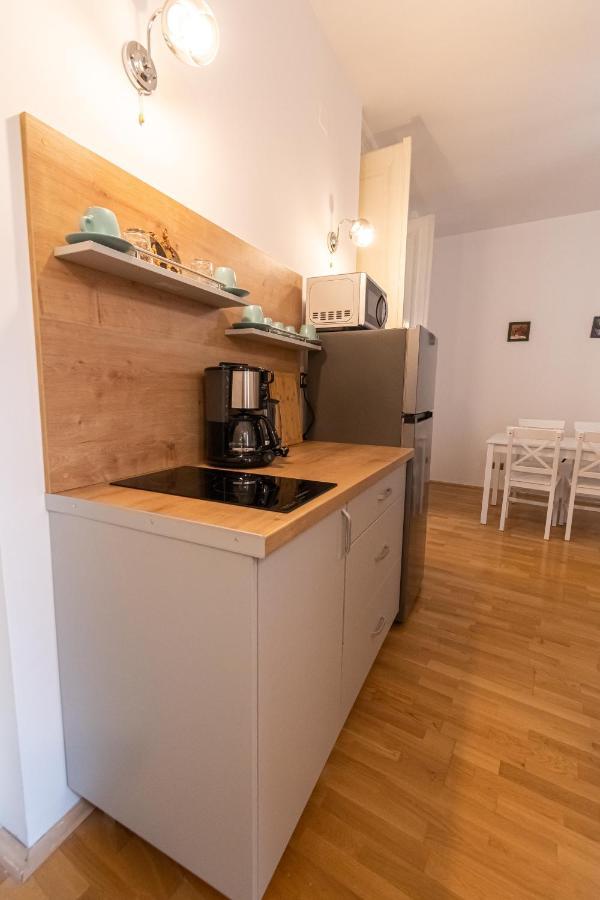 Residence 48 Beautiful Building Within Moments From The Old Town Of Braşov Extérieur photo