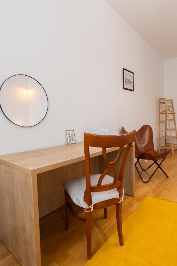 Residence 48 Beautiful Building Within Moments From The Old Town Of Braşov Extérieur photo