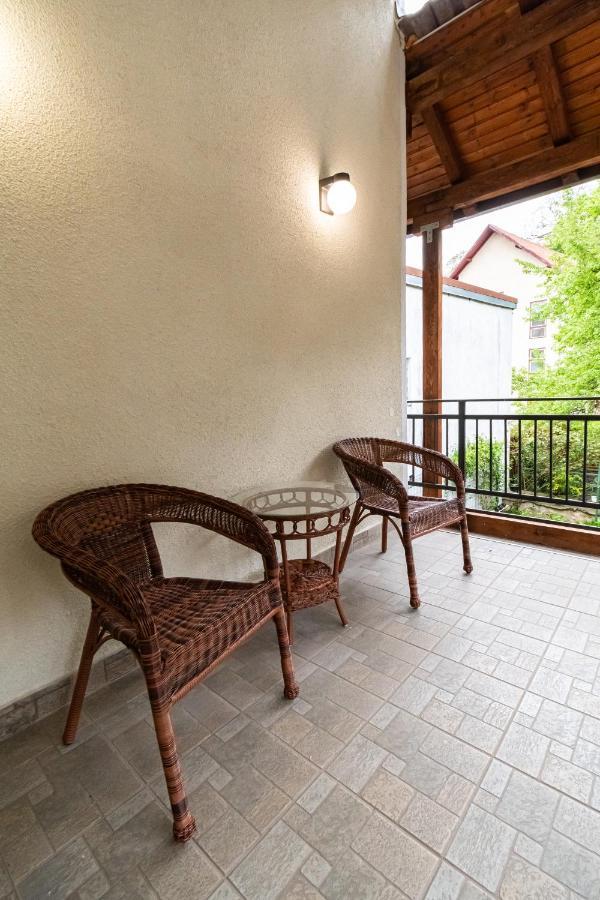 Residence 48 Beautiful Building Within Moments From The Old Town Of Braşov Extérieur photo