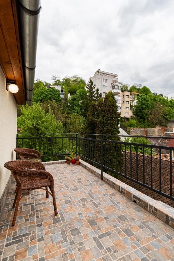 Residence 48 Beautiful Building Within Moments From The Old Town Of Braşov Extérieur photo