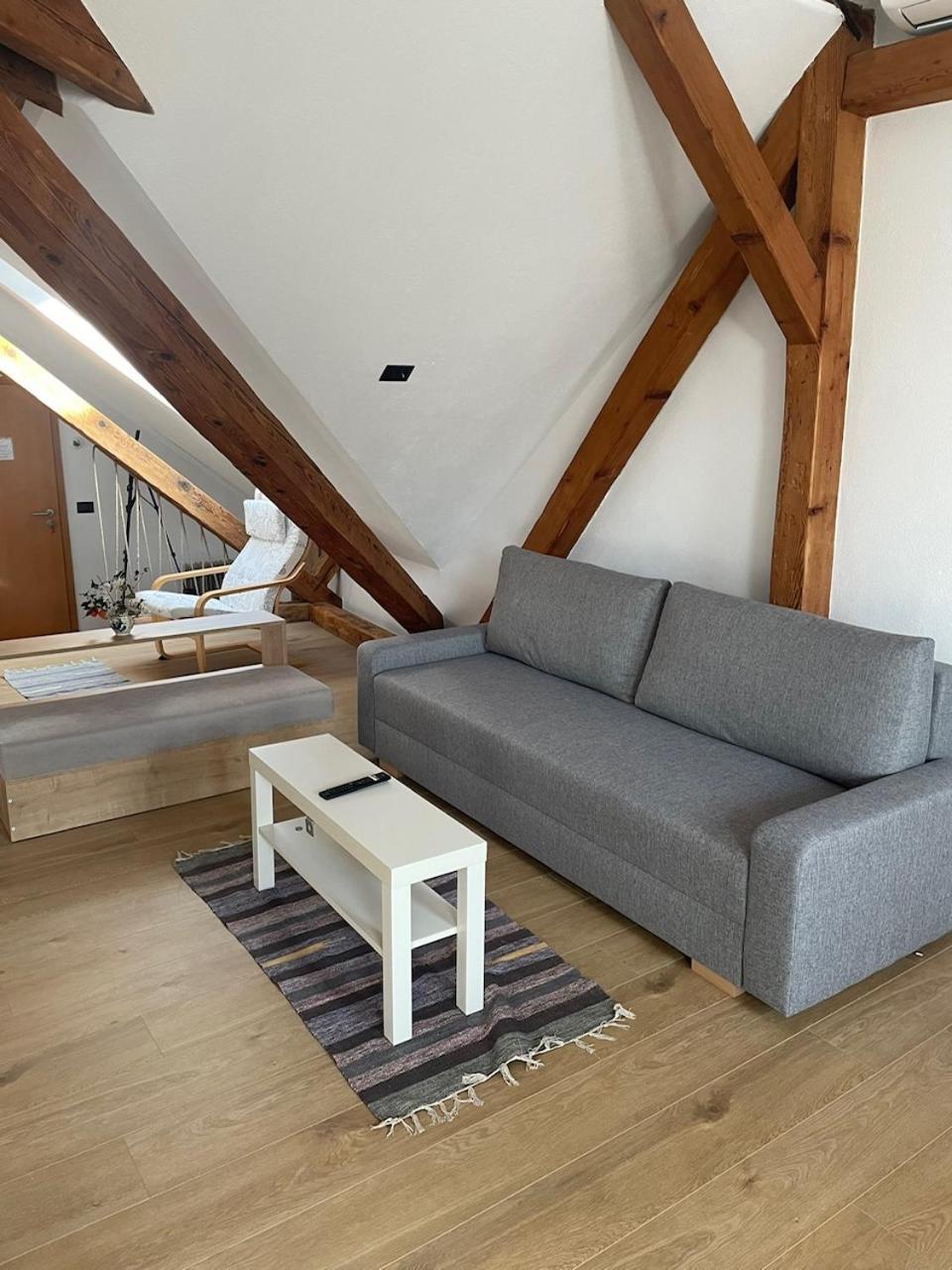 Residence 48 Beautiful Building Within Moments From The Old Town Of Braşov Extérieur photo