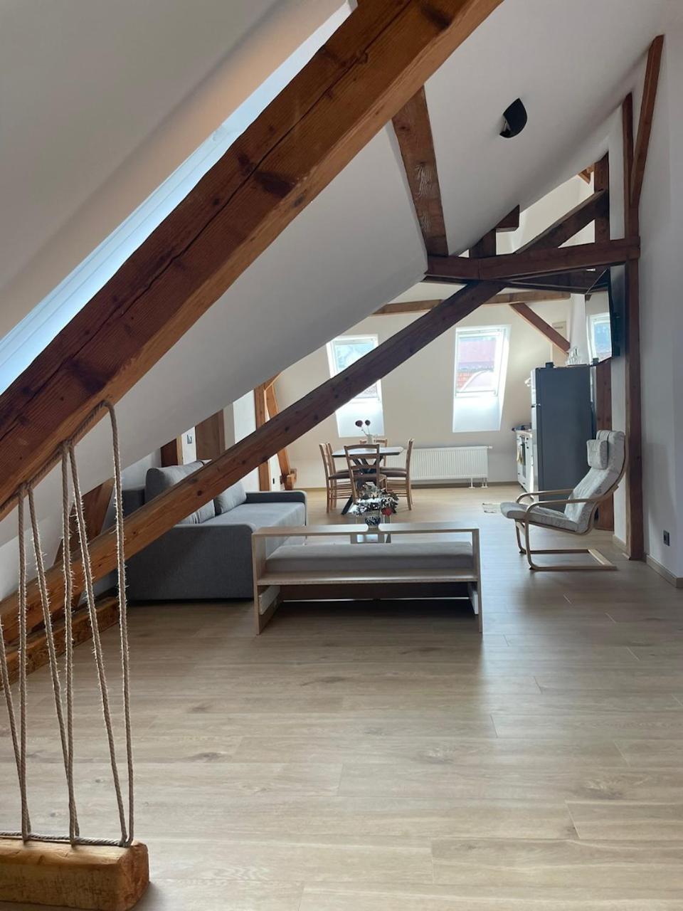 Residence 48 Beautiful Building Within Moments From The Old Town Of Braşov Extérieur photo