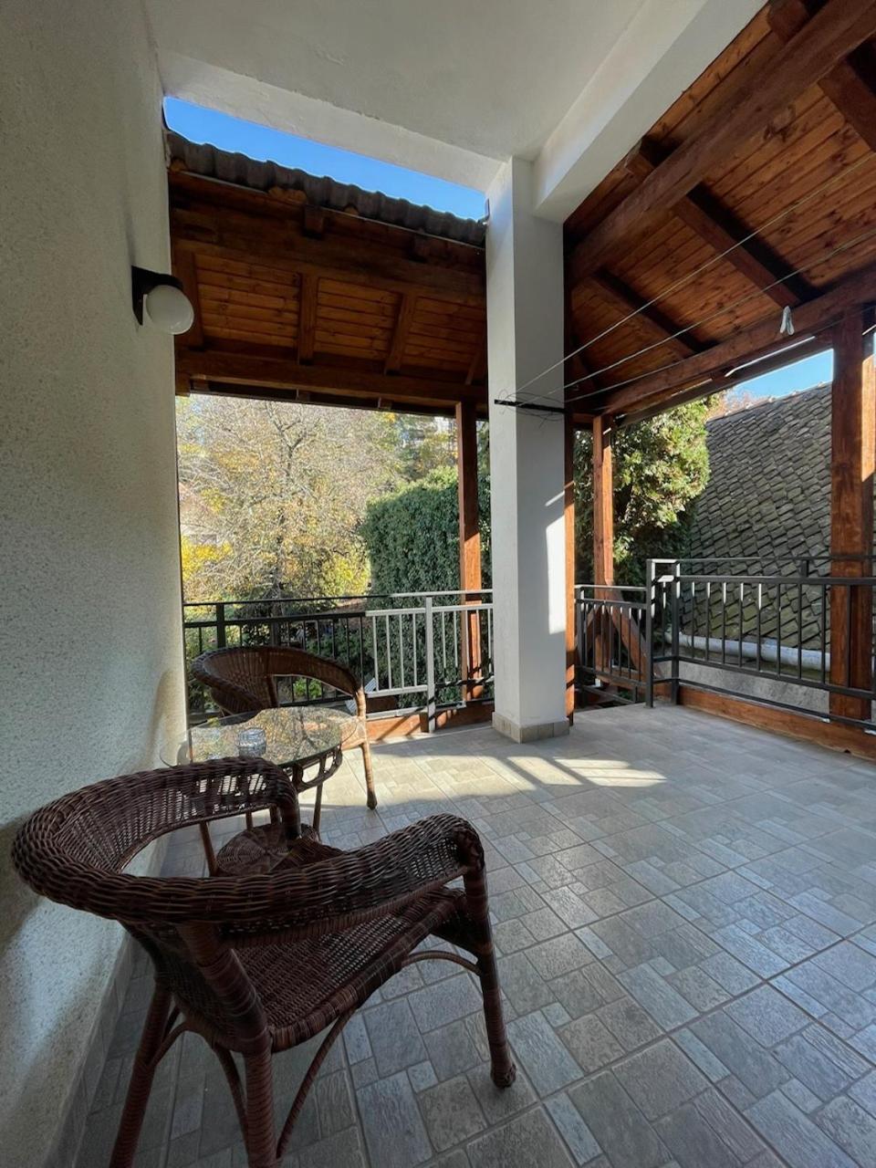 Residence 48 Beautiful Building Within Moments From The Old Town Of Braşov Extérieur photo